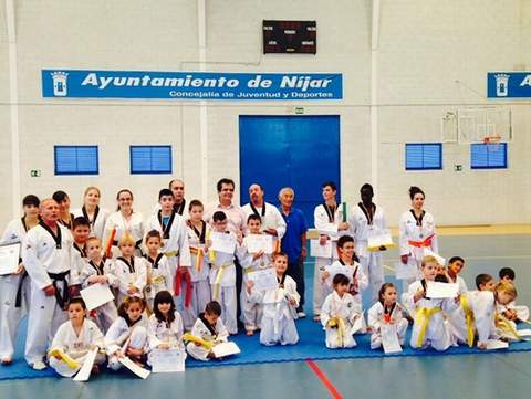 Noticia de Almera 24h: Exhibicin y examen para cambio de cinturn de Taekwondo en Njar