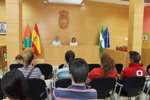 Noticia de Almera 24h: El Ayuntamiento informa sobre el programa de prcticas profesionales en empresas para jvenes 