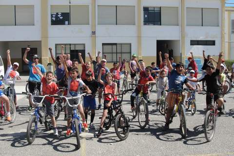 Matagorda celebra el Da de la Bicicleta con juegos, carreras de cintas, regalos y sorteos