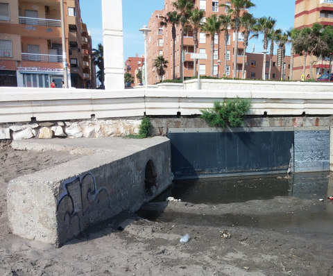 Carlos Snchez recuerda a Esteban que construir un emisario en El Zapillo es obligacin de la Junta y que IU es cmplice de su dejadez