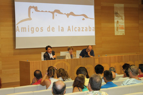 Noticia de Almera 24h: Guzmn destaca la apuesta municipal por revitalizar y poner en valor el Casco Histrico durante el II Foro de Amigos de la Alcazaba