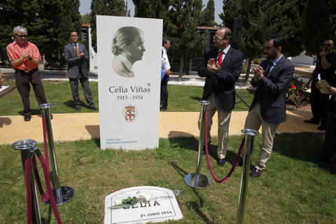 El Ayuntamiento erige un monolito en recuerdo a la vida y trayectoria de Celia Vias con ocasin del 60 aniversario de su muerte