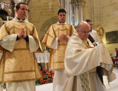 Homilía del Obispo de Almería en la Solemnidad del Cuerpo y Sangre del Señor
