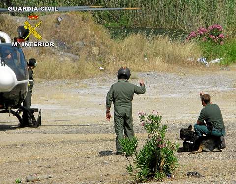 Guardia Civil y Agentes de Medio Ambiente localizan y rescatan a un senderista desorientado y perdido en Sierra Nevada