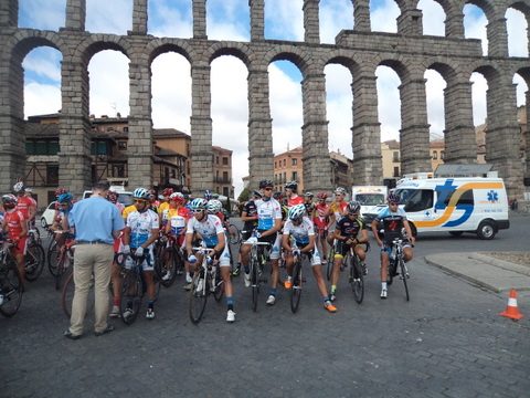 Plastimer-Costa de Almera-Cosentino logra pdium en la Vuelta a Segovia
