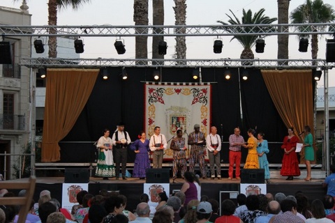 El Alcalde destaca la buena acogida del Festival Internacional de Folklore Puerta de Andaluca