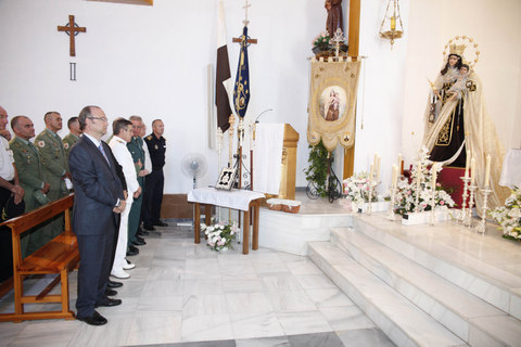 El alcalde asiste a la misa en honor a Nuestra Señora del Carmen en la Iglesia de San Roque de Pescadería