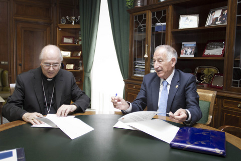 Diputacin y Obispado firman un convenio para asistencia religiosa a la Residencia