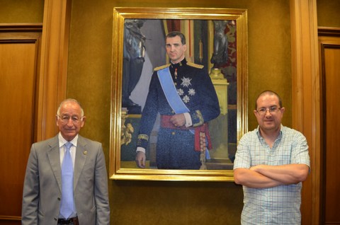 Noticia de Almera 24h: Andrs Garca Ibaez ha pintado el retrato de Felipe VI para Diputacin