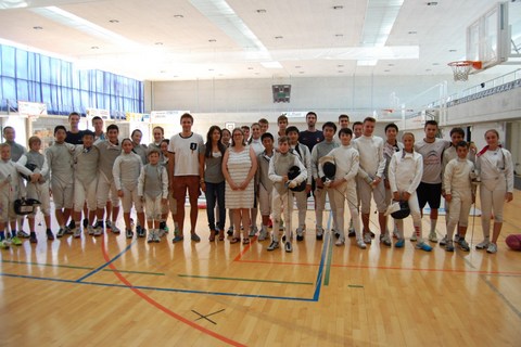 La diputada de Deportes y Juventud visita  el Campus Internacional de Esgrima de El Toyo