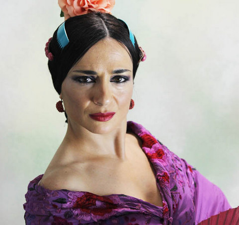 El Castillo de Guardias Viejas acoge esta semana la actuacin de baile de la almeriense Maribel Ramos y la fusin de Flamencubeando