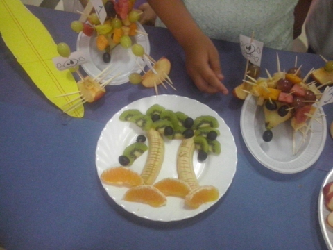 La Unidad de Gestión Clínica Almería Centro organiza un taller para fomentar el consumo de fruta entre la población infantil