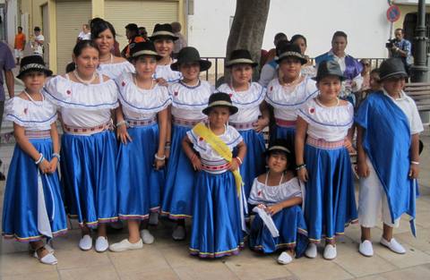 Noticia de Almera 24h: La Comunidad Ecuatoriana de Pulp, Procesion a su Virgen del Cisne La Churona de Ecuador