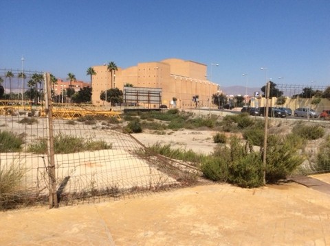 Noticia de Almería 24h: UPyD-Almería denuncia el abandono que padecen varios solares en el barrio de Nueva Almería