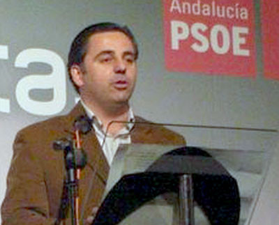 Noticia de Almería 24h: El PSOE recrimina al alcalde que mienta sobre las nóminas de los empleados municipales, a los que debe cinco de ellas
