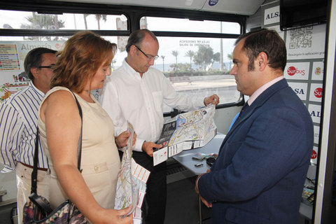 El Ayuntamiento pone en marcha el Infobs, una oficina mvil para fomentar el transporte pblico