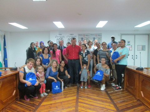 Un total de 90 escolares se benefician de la campaa Tu material estrella promovida por la Obra Social La Caixa en colaboracin con el ayuntamiento