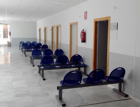 El Centro de Salud de San Isidro permanece a la espera de obras exteriores asignadas al ayuntamiento para abrir sus puertas
