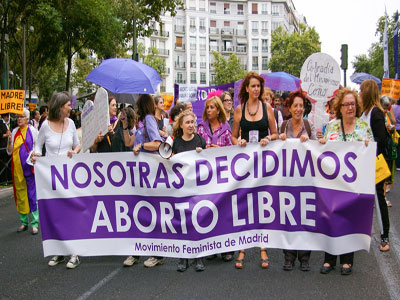 IU asegura que la movilizacion feminista consigue la retirada de la reforma de la ley del aborto