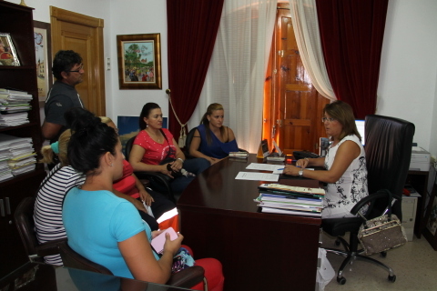 Noticia de Almera 24h: El Ayuntamiento informa a familias de Gdor del  plan de ayudas al alquiler 