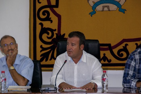 Noticia de Almería 24h: El Alcalde pide al Portavoz Socialista aclarar dónde fue a parar la subvención de la Junta para la ampliación del Cementerio Municipal