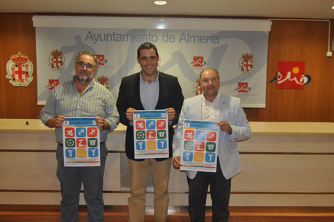 Noticia de Almera 24h: Ayuntamiento y Club Natacin Almera presentan la primera Escuela Municipal de Deporte Adaptado
