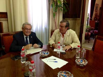 El subdelegado del Gobierno y el jefe de Costas analizan los proyectos de Almera relacionados con el litoral