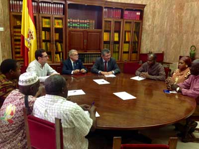 El subdelegado se rene con la Federacin de asociaciones de inmigrantes de Almera