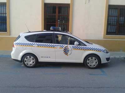 Noticia de Almera 24h: El Ayuntamiento refuerza el equipamiento de la Polica Local con un nuevo vehculo patrulla