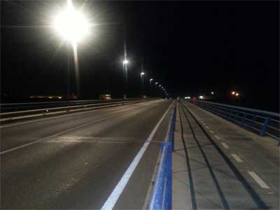 Finalizada la nueva  iluminacin del Puente del Ro Andarax, que aportar mayor seguridad a conductores y deportistas