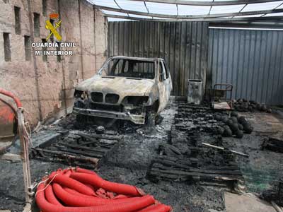 La Guardia Civil detiene a los autores de un incendio en una explotacin agrcola