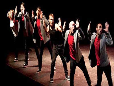 Kulbik Dance presenta en El Ejido su innovador espectculo en el que fusiona la danza contempornea con estilos modernos 