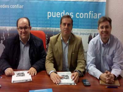 Noticia de Almería 24h: El Partido Popular de Dalías se reunió en la sede con sus vecinos