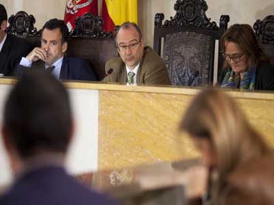 Noticia de Almería 24h: El Ayuntamiento aprueba los presupuestos municipales para 2015: más de 190 millones de euros