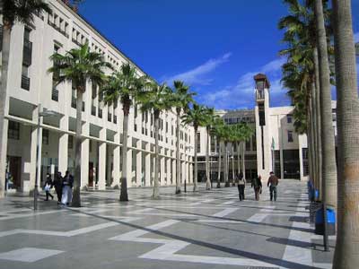 Noticia de Almería 24h: Luz verde al convenio entre el Ayuntamiento y DUE para la gestión directa de los servicios públicos de mantenimiento
