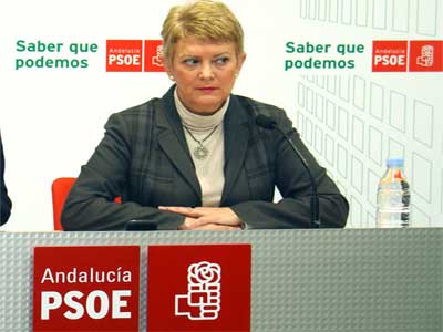 Noticia de Almera 24h: La diputada nacional por el PSOE de Almera, Consuelo Rum, denuncia que aumentan los parados sin ayuda en Almera al caer 14 puntos la tasa de cobertura desde 2011 