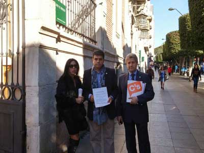 Noticia de Almería 24h: Ciudadanos C´s ha entregado esta mañana su Propuesta contra la Corrupción en todas las Administraciones
