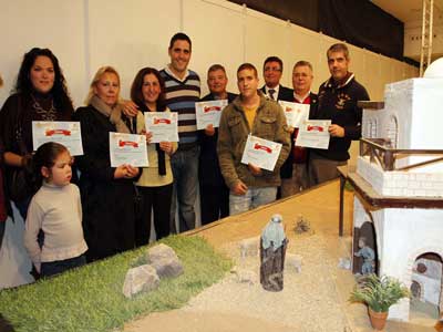 El concejal de Fiestas Mayores entrega los premios del Concurso de Belenes