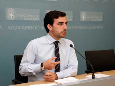 Noticia de Almería 24h: Carlos Sánchez lamenta que Pérez Navas “se haya echado en brazos del populismo más demagógico”