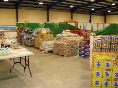 Noticia de Almera 24h: Ayuntamiento y Caritas Parroquial reparten 10.000 kilos de alimentos entre las familias ms necesitadas