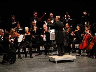 Un Gran concierto de Ao Nuevo de The Original Johann Strauss Orquestra pone fin a la temporada cultural 2014