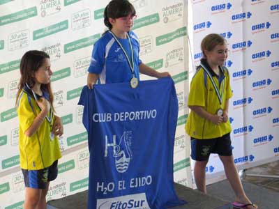 El Club H2O El Ejido consigue 18 Medallas de Oro, 5 de Plata y 4 de Bronce en el XV Trofeo Club Natacin Almera