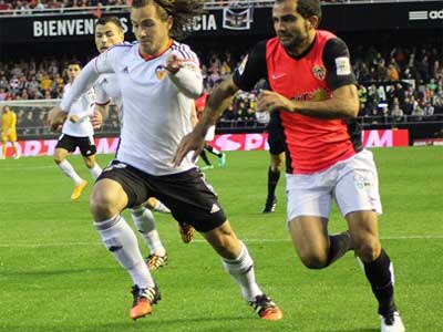 El Almera pierde ante el Valencia por 3 a 2 con un gol en el minuto 83 que debi ser invalidado por fuera de juego