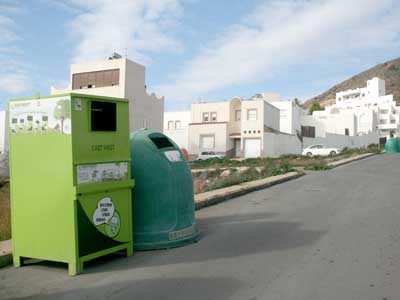 Carboneras segundo municipio en reciclaje de ropa y calzado en 2014