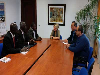 La Teniente Alcalde, Elosa Cabrera, recibe al Secretario de Estado y el Embajador de Guinea Bissau