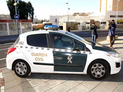 La Guardia Civil imputa a dos personas por un delito de receptacin de vehculo robado