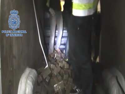 La Polica Nacional se incauta de 620 kilos de hachs ocultos en una furgoneta caleteada