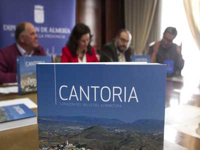 Noticia de Almera 24h: Diputacin presenta la obra dedicada a Cantoria de la Coleccin 'Pueblos de Almera' del IEA