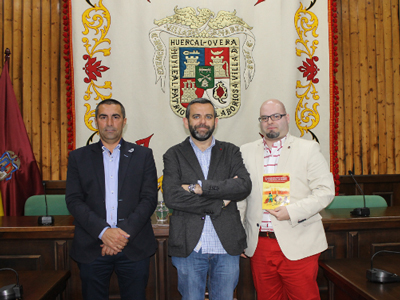 El Ayuntamiento presenta el libro El Mundo taurino-musical en la provincia de Almera en el que se hace referencia al municipio
