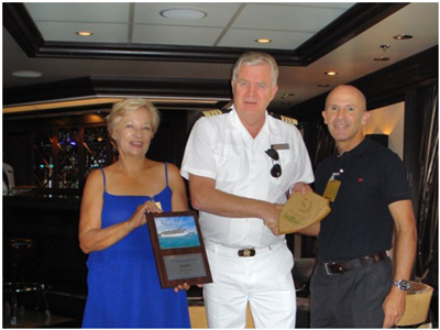 La Autoridad portuaria da la bienvenida al crucero Riviera de Oceana Cruises